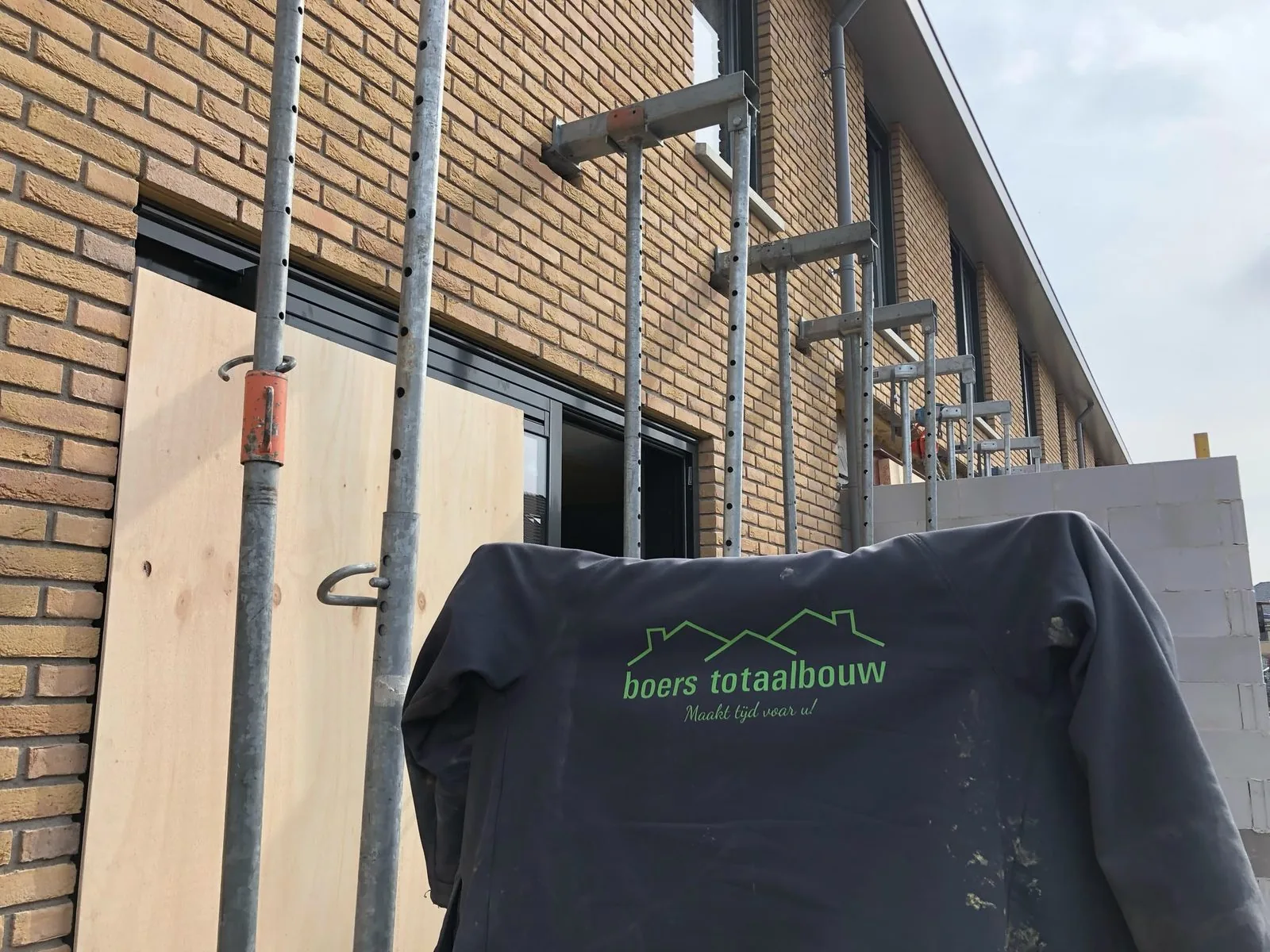Aanbouw in uitvoering door Boers & Breuer Totaalbouw in regio Waalwijk