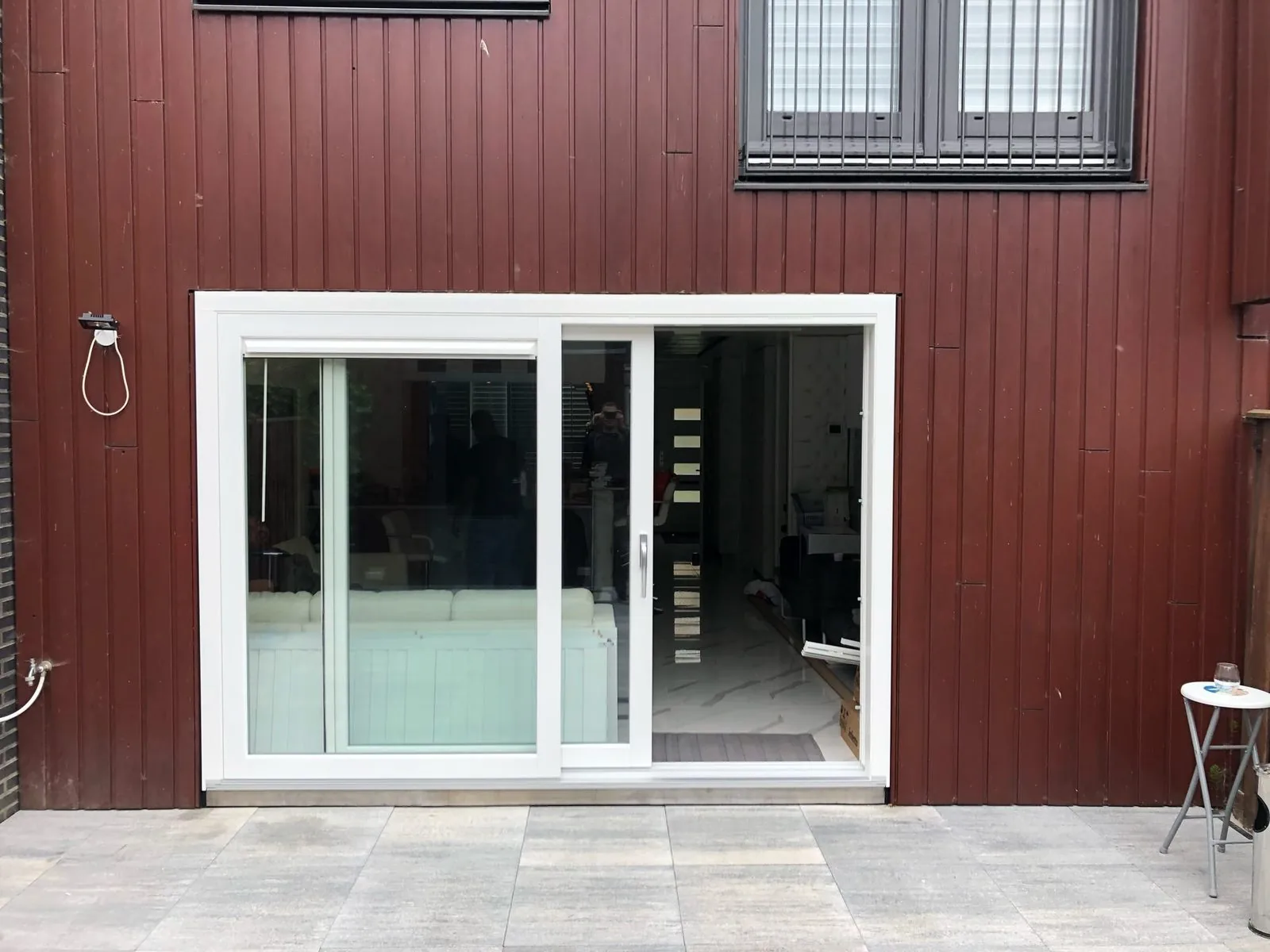 Nieuwe schuifpui, kozijnen en rolluiken geplaatst in Breda